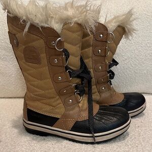 Sorel Brown and Black Lace-Up Boots with Faux Fur